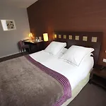 Western Crystal, Hotel,bar &