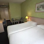 מלון Western Crystal, Hotel,bar & 4*