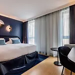 Western Crystal, Hotel,bar & מלון נאנסי