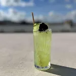 Western Crystal, Hotel,bar & מלון