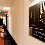 Western Crystal, Hotel,bar & מלון 4*