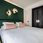 Szálloda Western Crystal, Hotel,bar & 4*