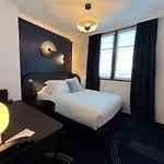 Western Crystal, Hotel,bar & מלון נאנסי