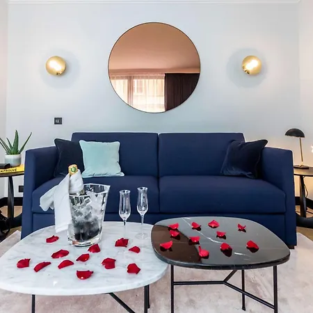 Western Crystal, Hotel,bar & Nancy