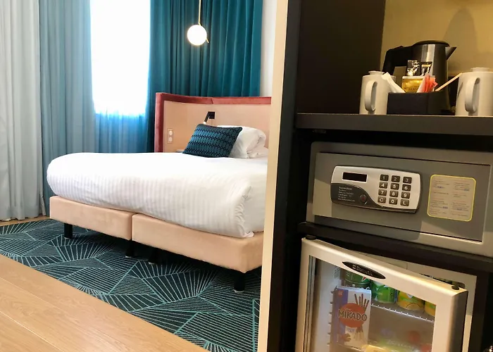 Hotel Western Crystal, Hotel,bar &