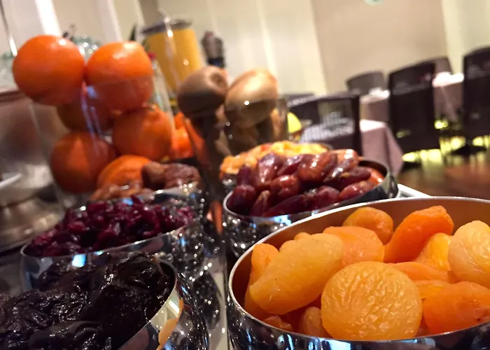 Western Crystal, Hotel,bar & 4*