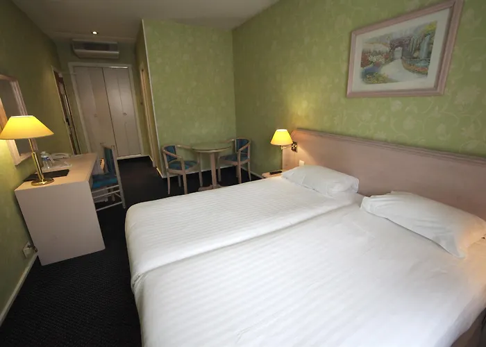 Hotel Western Crystal, Hotel,bar & 4*