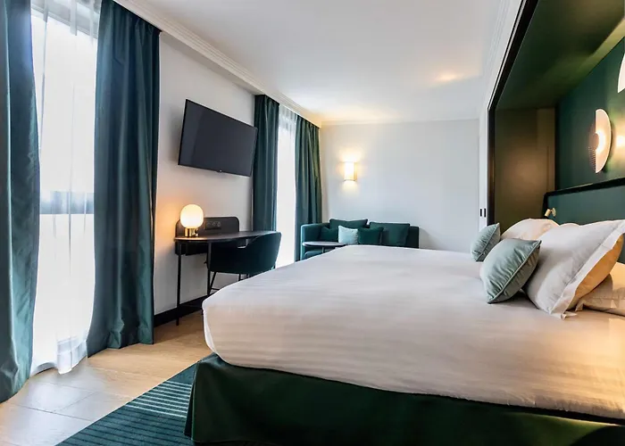 Western Crystal, Hotel,bar & Hotell