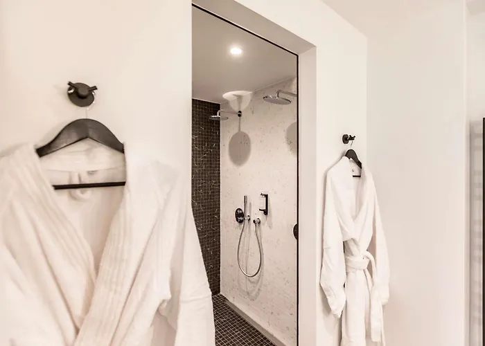 Hotell Western Crystal, Hotel,bar & 4*